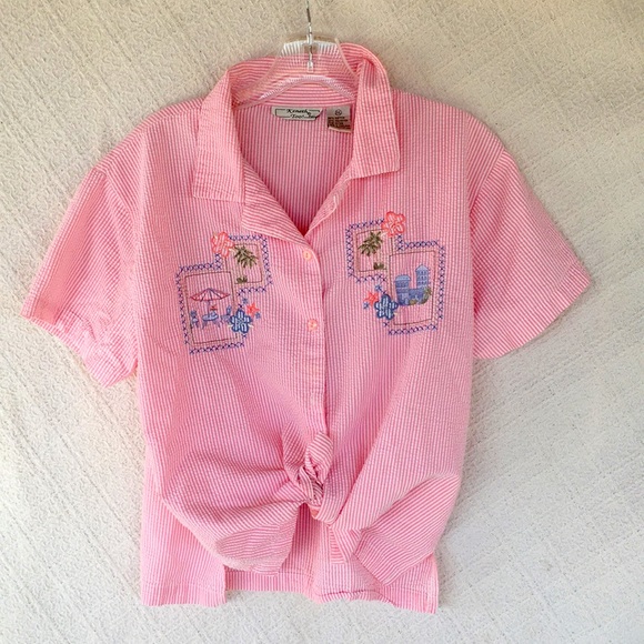 Vintage Tops - 🌴VTG pink seersucker embroidered button down top